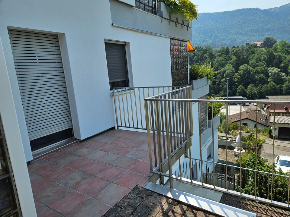 Spazioso appartamento con terrazza di 5.5 locali a Moutier con vista libera, 2 garage – foto 12 di 30