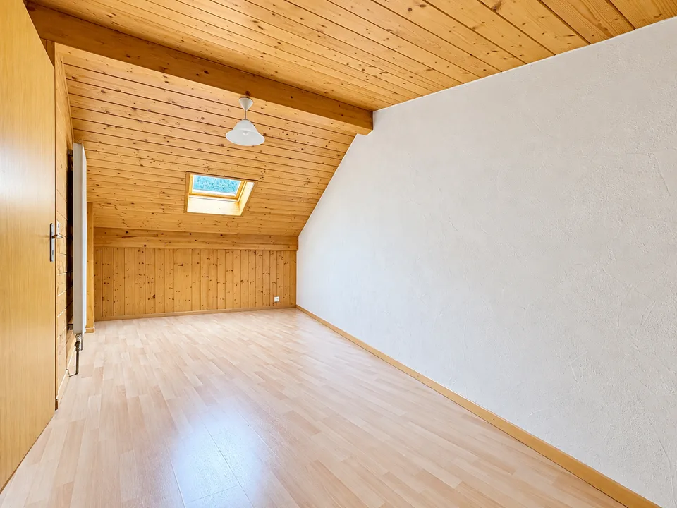 Duplex für die Familie in Riddes – Raum, Ruhe und Einkaufsmöglichkeiten zu Fuß – Foto 9 von 15
