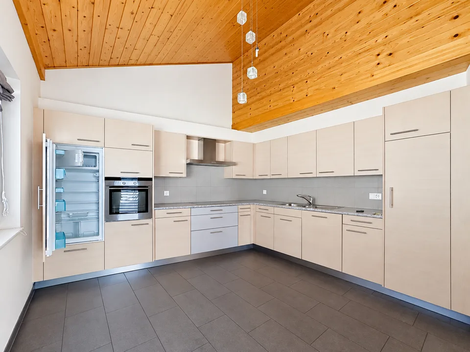 Duplex für die Familie in Riddes – Raum, Ruhe und Einkaufsmöglichkeiten zu Fuß – Foto 3 von 15