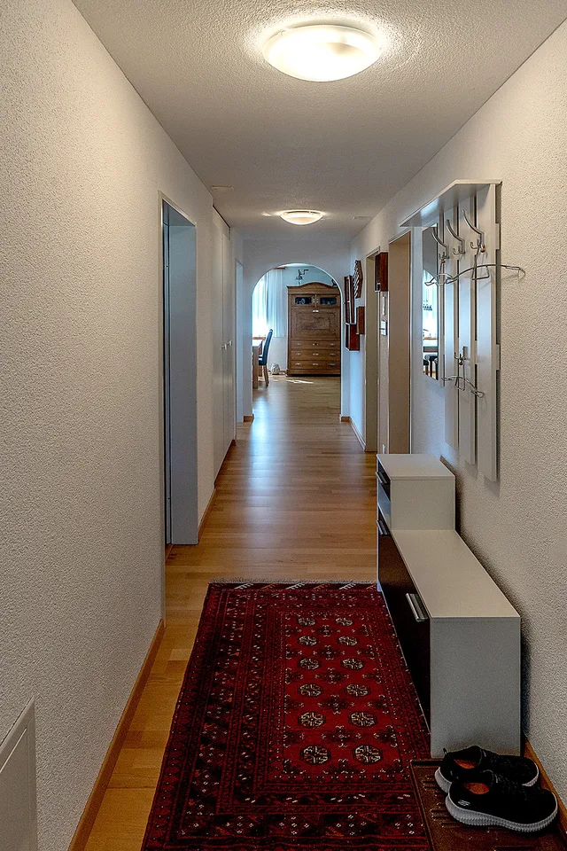 Appartement confortable et bien entretenu de 3,5 pièces dans un quartier résidentiel calme et ensoleillé – photo 9 sur 13