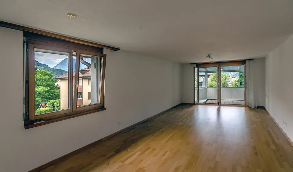 Appartement confortable et bien entretenu de 3,5 pièces dans un quartier résidentiel calme et ensoleillé – photo 4 sur 13