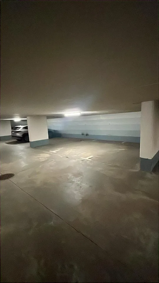 Parcheggio coperto – foto 3 di 5