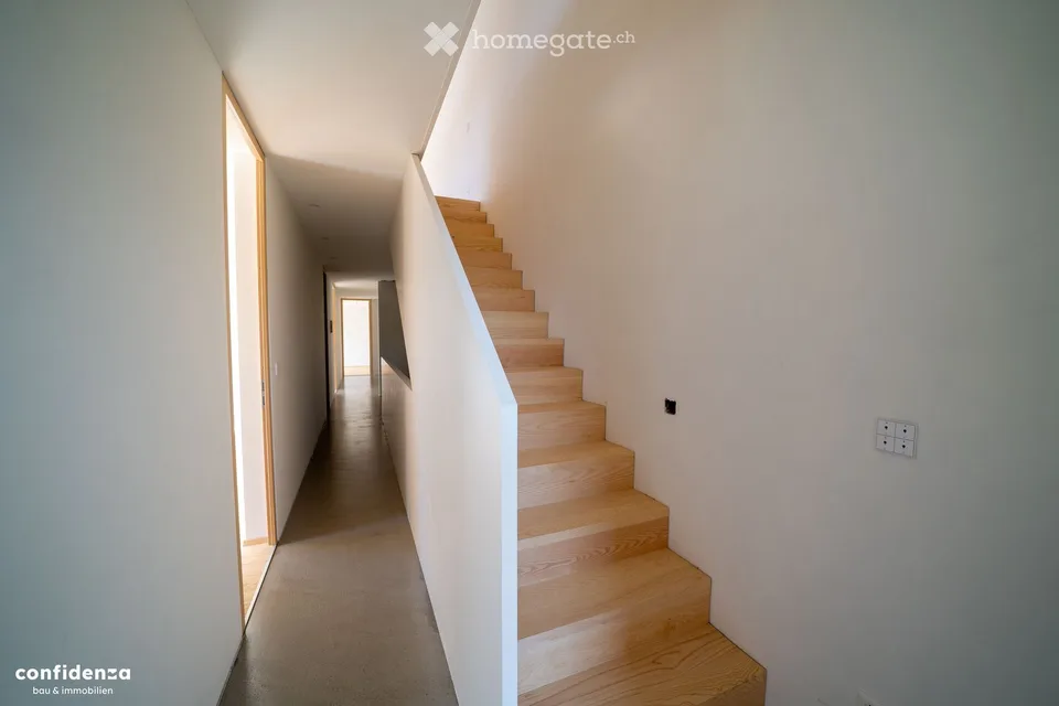 Exklusives Neubau-EFH mit Panorama in Scuol – Erstwohnsitz in Top-Hanglage – Foto 10 von 14
