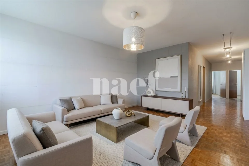 Appartamento di quattro locali con balcone e box nel cuore di Lignon – foto 2 di 12