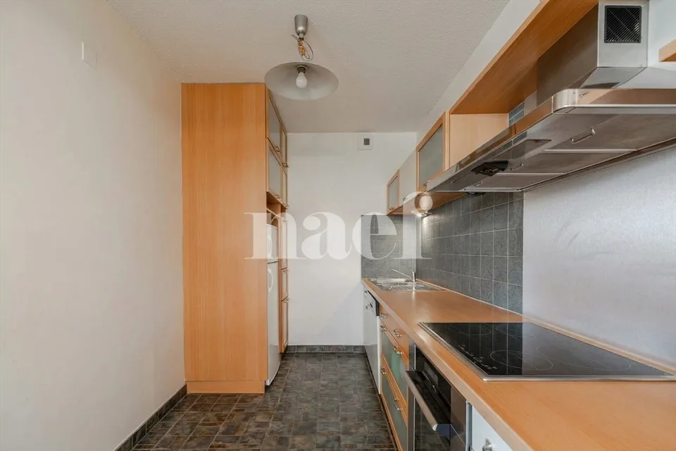 Appartamento di quattro locali con balcone e box nel cuore di Lignon – foto 6 di 12