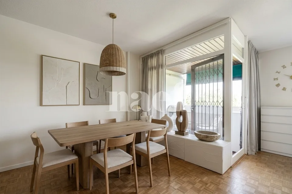 Appartamento di quattro locali con balcone e box nel cuore di Lignon – foto 4 di 12