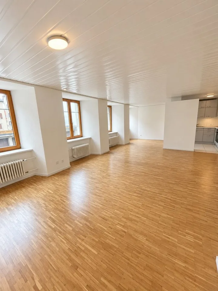 Helles 3.5-Zimmer-Wohnung zur Miete – Foto 2 von 8