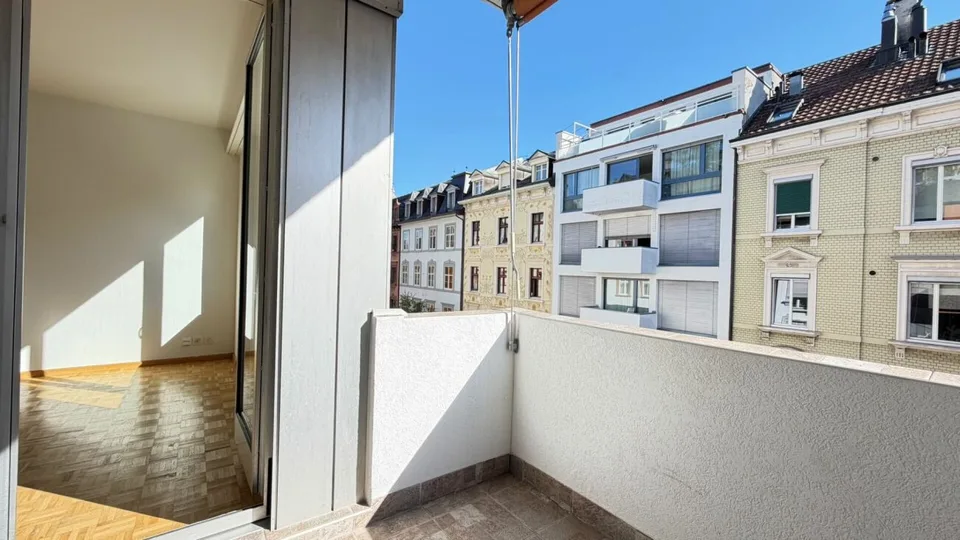 2.5-Zimmer-Eigentumswohnung mit Balkon und Lift in Basel – Foto 4 von 16