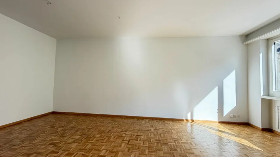 2.5-Zimmer-Eigentumswohnung mit Balkon und Lift in Basel – Foto 8 von 16