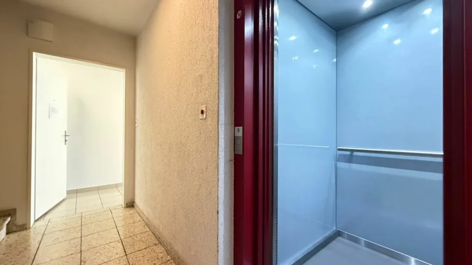 2.5-Zimmer-Eigentumswohnung mit Balkon und Lift in Basel – Foto 2 von 16
