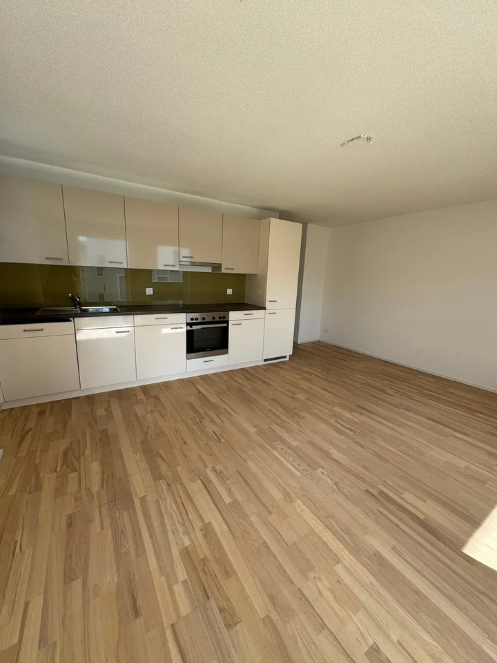 Appartement moderne et centralement situé de 3,5 pièces à Grenchen – photo 2 sur 12