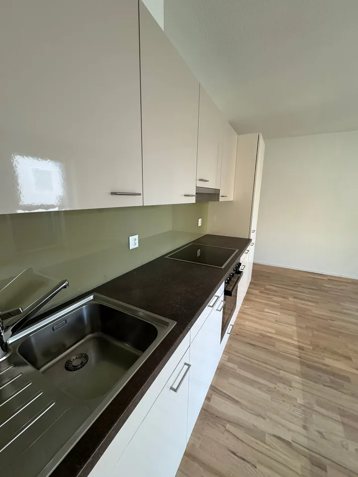 Appartement moderne et centralement situé de 3,5 pièces à Grenchen – photo 4 sur 12