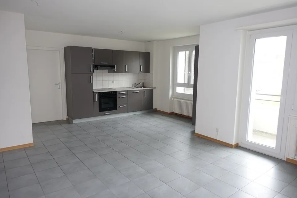 Wohnung 4 Zimmer, 2400 Le Locle – Foto 2 von 9