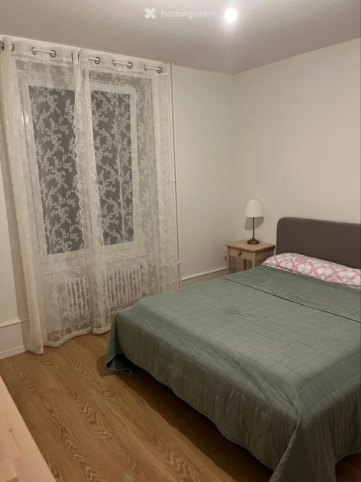 Wohnung 4 Zimmer renoviert im Zentrum von Colombier – Foto 3 von 5