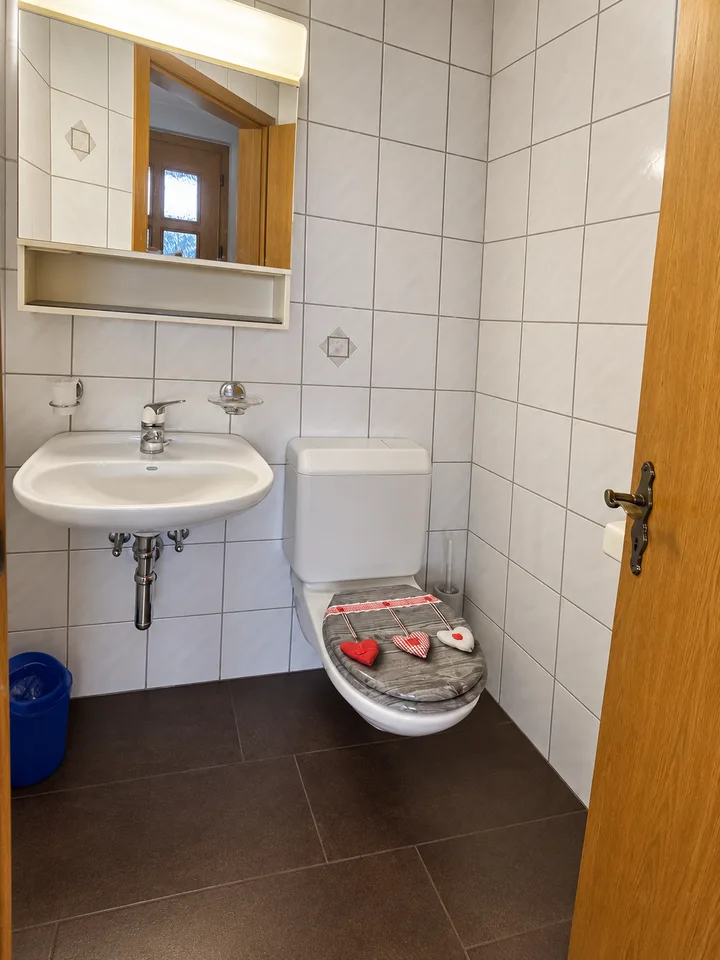 Charmantes 5.5-Zimmer-Reihenhaus in Büttikon – Sofort verfügbar! – Foto 10 von 14