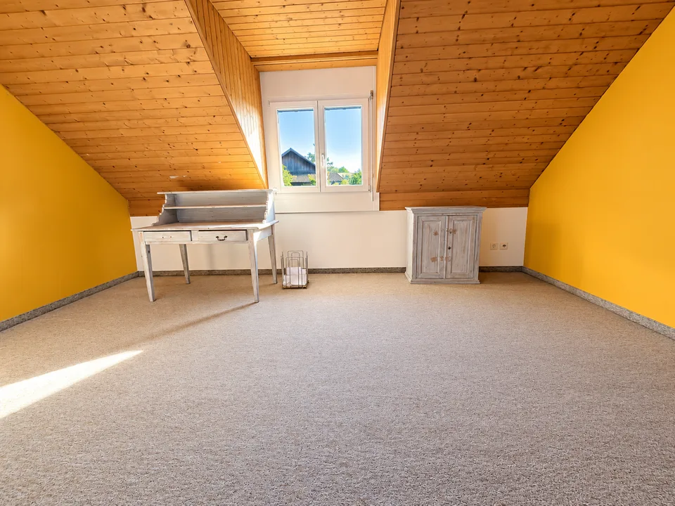 Charmantes 5.5-Zimmer-Reihenhaus in Büttikon – Sofort verfügbar! – Foto 8 von 14