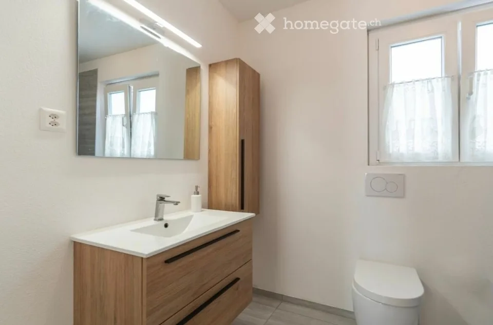 Helles Dachgeschoß-Apartment zur Miete in Losone – Foto 3 von 5
