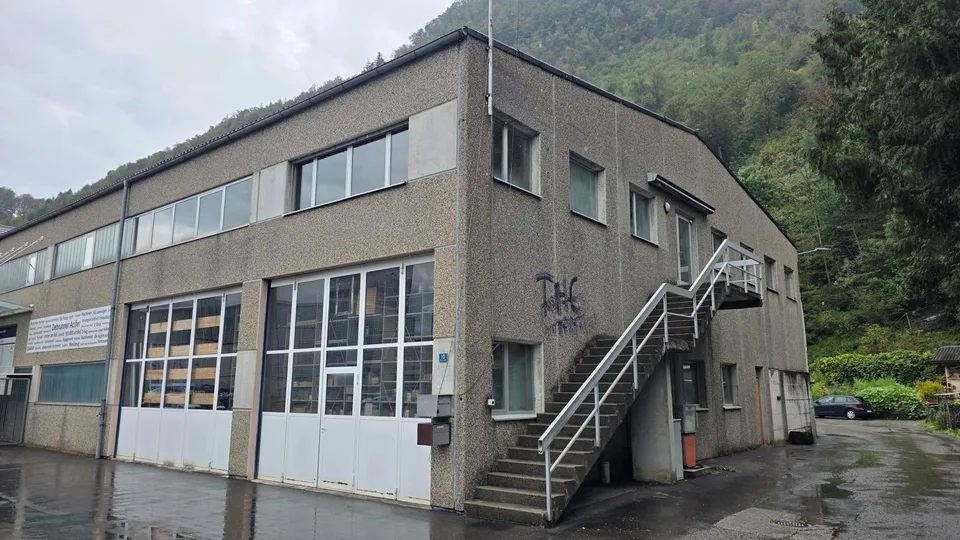 Bureaux et locaux commerciaux à Stans – photo 9 sur 12
