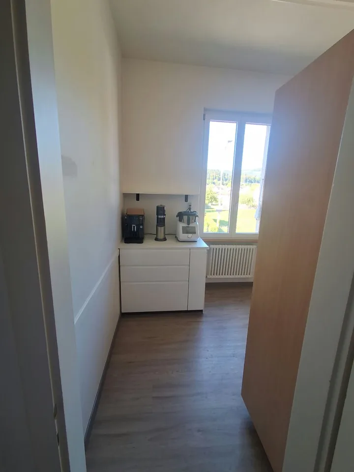 Bello appartamento di 4,5 locali al 1° piano – foto 3 di 12