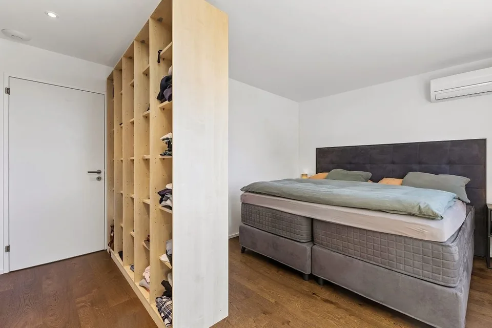 Casa di architetto di alta qualità con piscina e molta privacy – foto 6 di 13