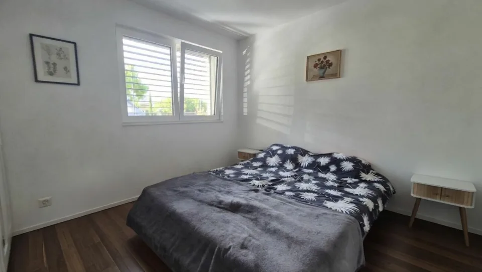 Gebäude mit 3 Wohnungen (2 Wohnungen mit 2 Zimmern und 1 Wohnung mit 4,5 Zimmern Duplex) – Foto 22 von 25
