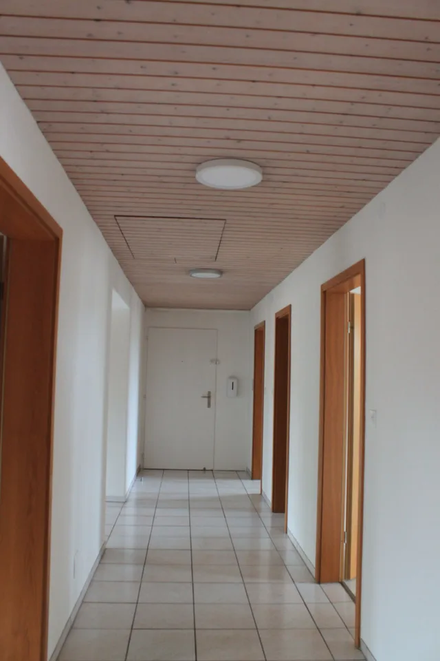 4.5-room apartment with fireplace in Schönenbuch – photo 5 of 6