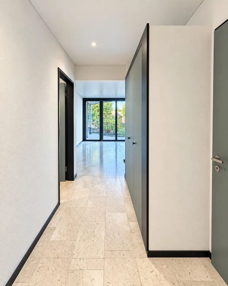 Appartamento elegante di 3,5 locali con terrazza e finiture di alta qualità! – foto 8 di 10