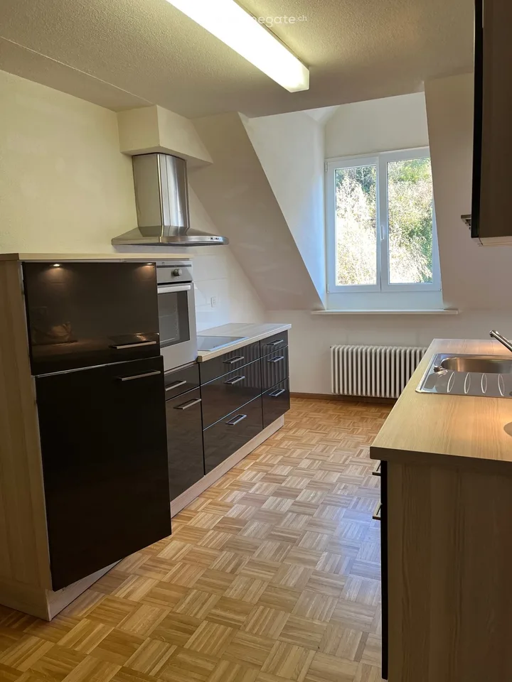 Originelle 2,5-Zimmer- Wohnung - 101 m2 – Foto 2 von 5