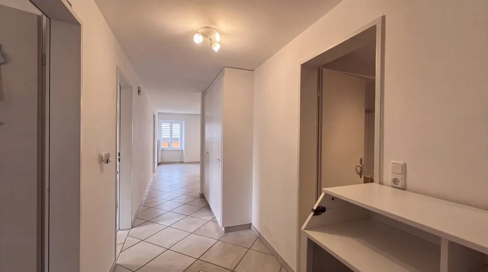 4.5 Zimmer Wohnung in Felsberg – Foto 3 von 7