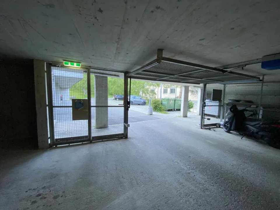 Posto auto sotterraneo in affitto a Stallikon – foto 3 di 3