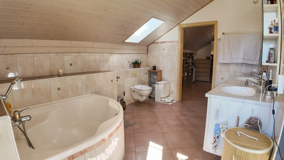 Schönes contemporary Haus mit Garten – Foto 10 von 13