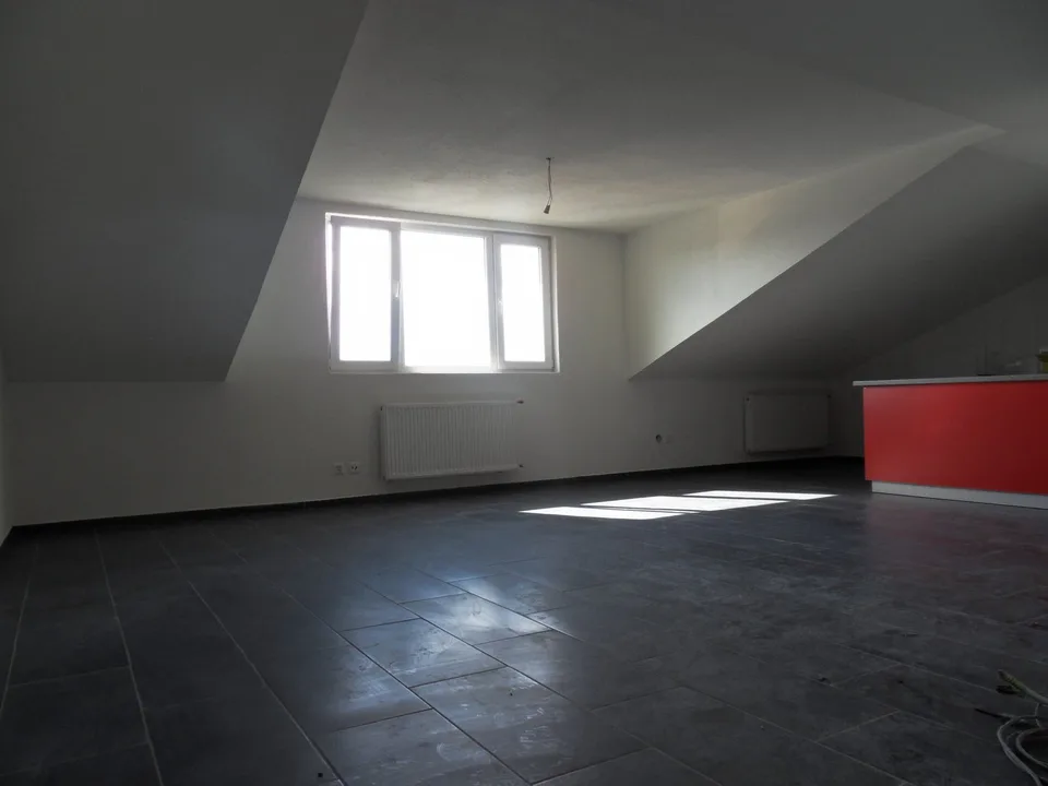 Charmante 3.5-Zimmer-Dachwohnung in Matzingen zu vermieten – Foto 3 von 5