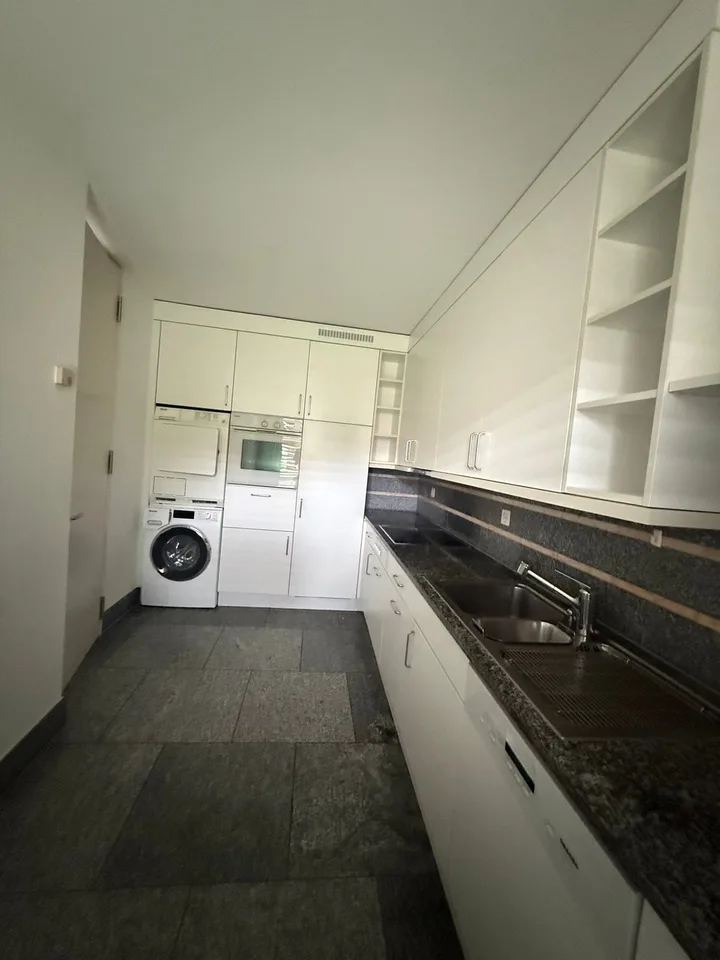 Appartamento affascinante 4.5 stanze al piano terra ad Arlesheim – foto 2 di 14