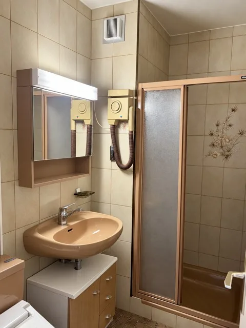 Geräumige 5-Zimmer-Wohnung mit Seeblick in Corseaux – Foto 6 von 12