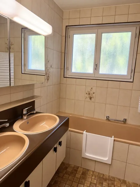 Geräumige 5-Zimmer-Wohnung mit Seeblick in Corseaux – Foto 7 von 12