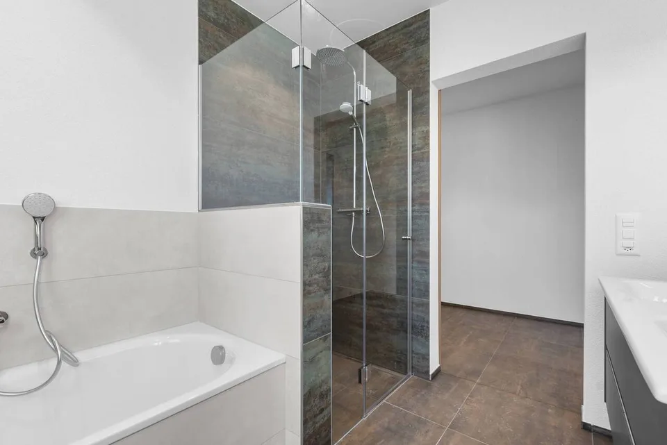 Grossraum - Luxuswohnung mit Weitsicht! – Foto 9 von 13