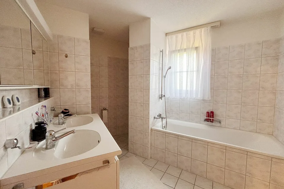 Zentral gelegene Erdgeschosswohnung mit Garten – Foto 7 von 10