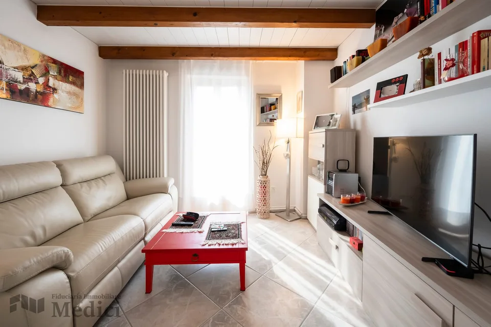 Elegantes Duplex 2.5 Zimmer in charakteristischem tessinischen Innenhof – Foto 7 von 19