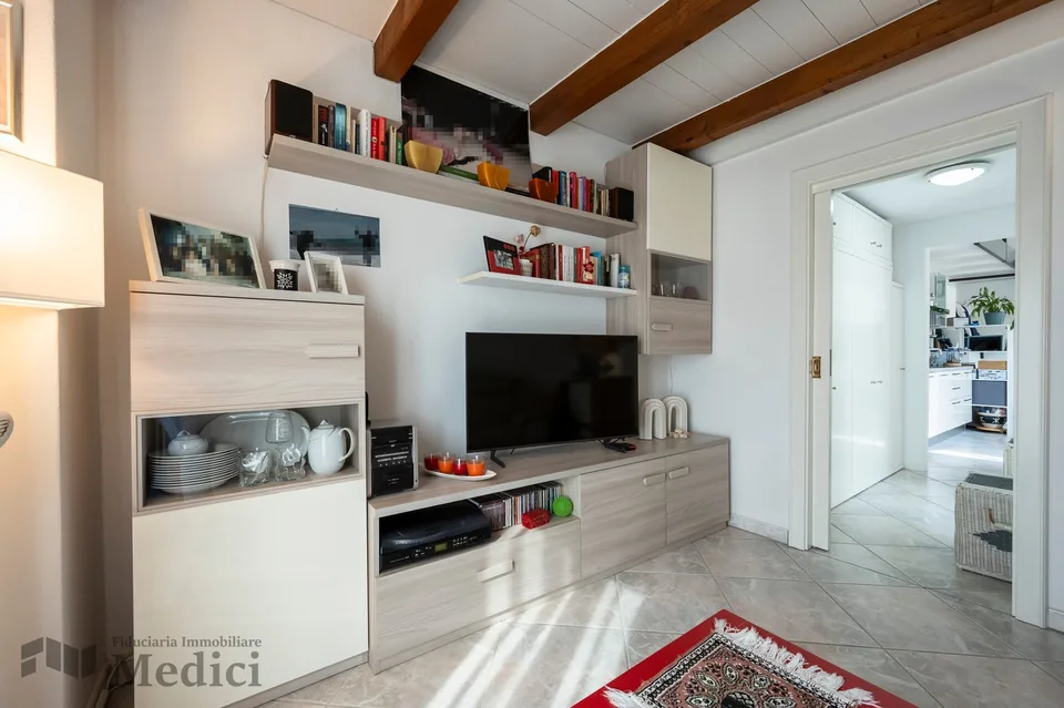 Elegantes Duplex 2.5 Zimmer in charakteristischem tessinischen Innenhof – Foto 6 von 19