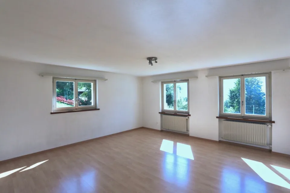 Maison avec 3 appartements et garage double – photo 2 sur 13