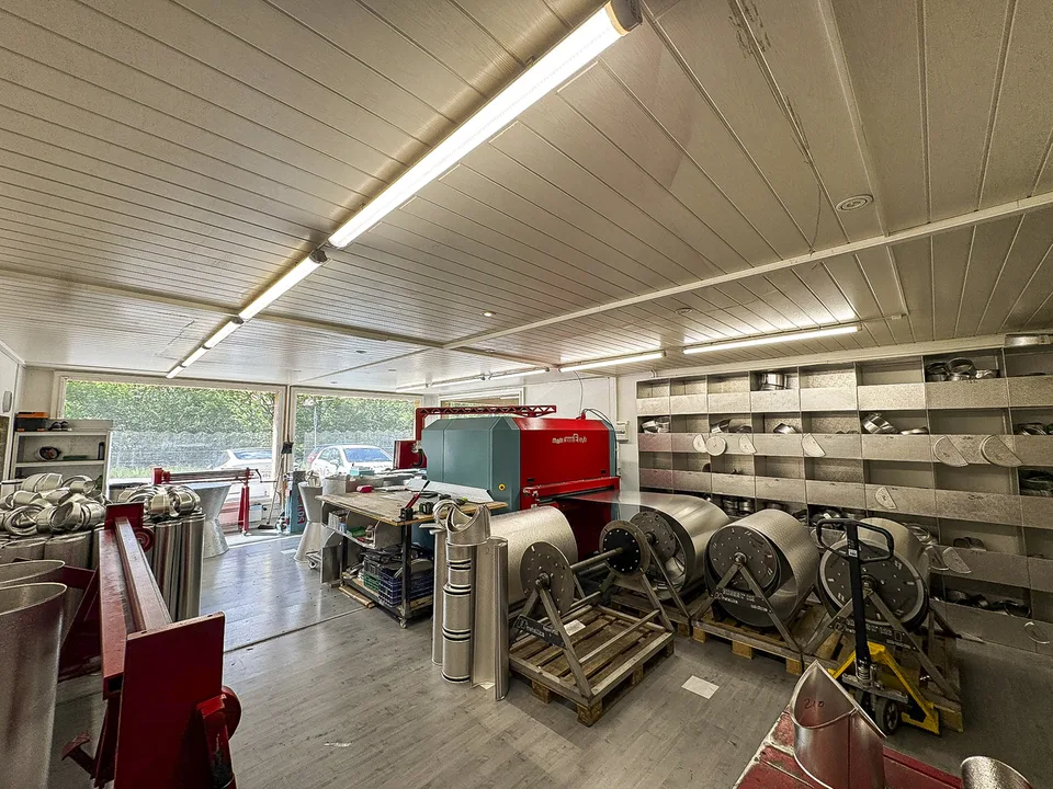 VUADENS | Immeuble mixte pour entreprises ou rendement – photo 5 sur 17