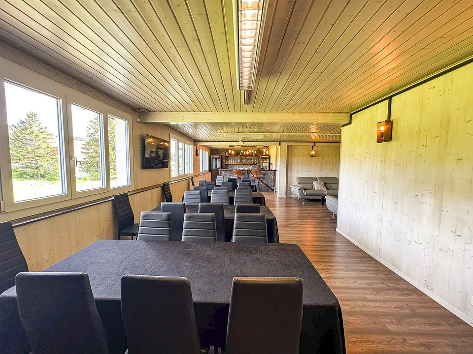 VUADENS | Immeuble mixte pour entreprises ou rendement – photo 12 sur 17