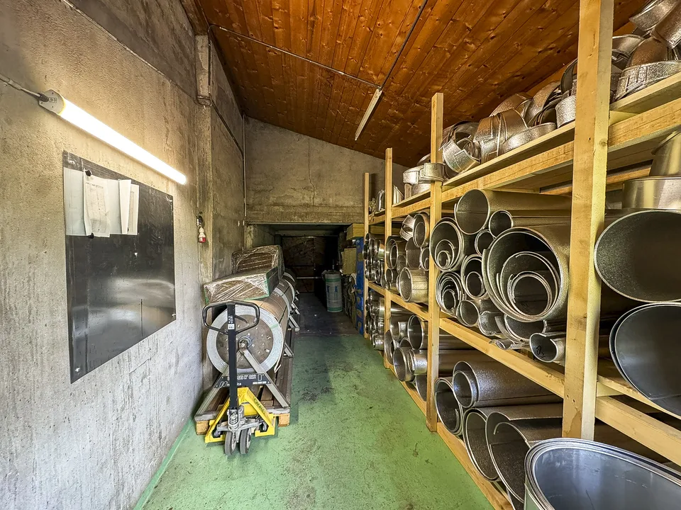 VUADENS | Immeuble mixte pour entreprises ou rendement – photo 14 sur 17
