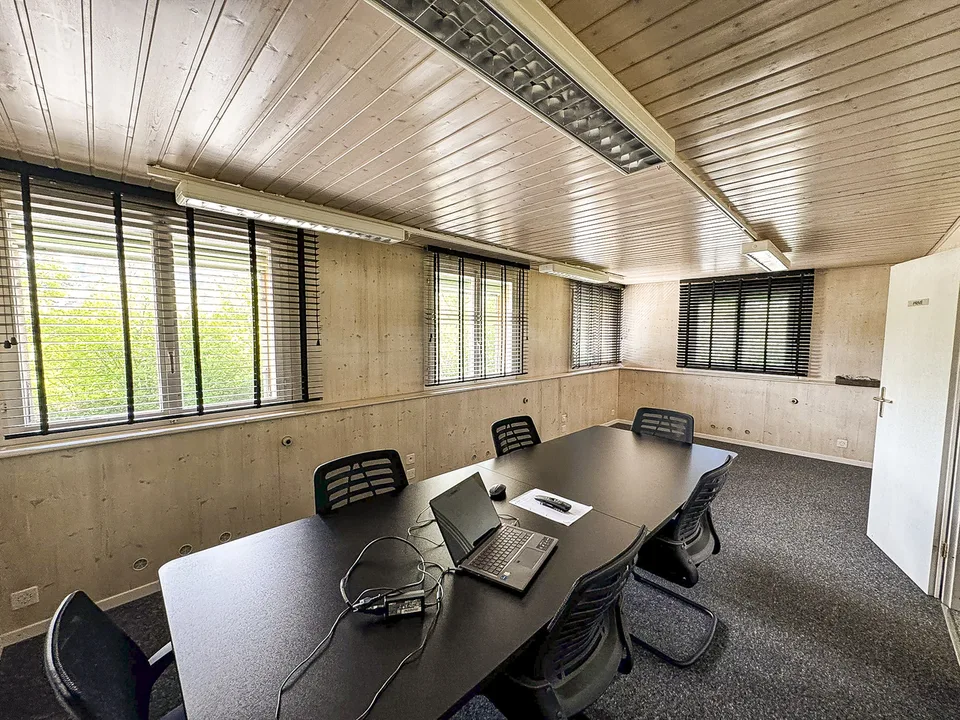 VUADENS | Immeuble mixte pour entreprises ou rendement – photo 9 sur 17