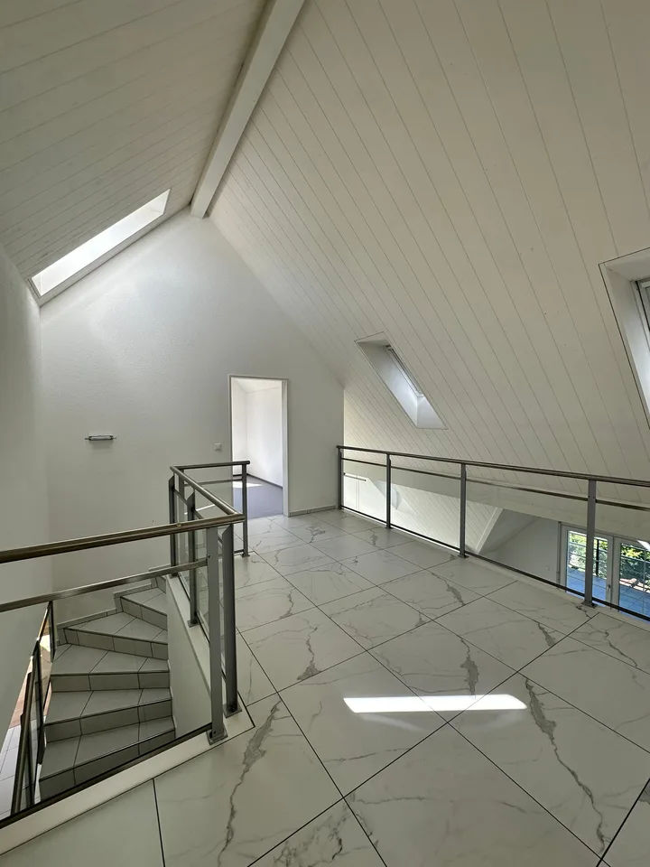Appartement-maisonnette exclusif de 5,5 pièces avec panorama alpin à Hittnau – photo 14 sur 15