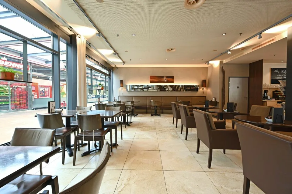 Spazio bistro in posizione attraente al mercato di Strättligen a Thun – foto 3 di 12