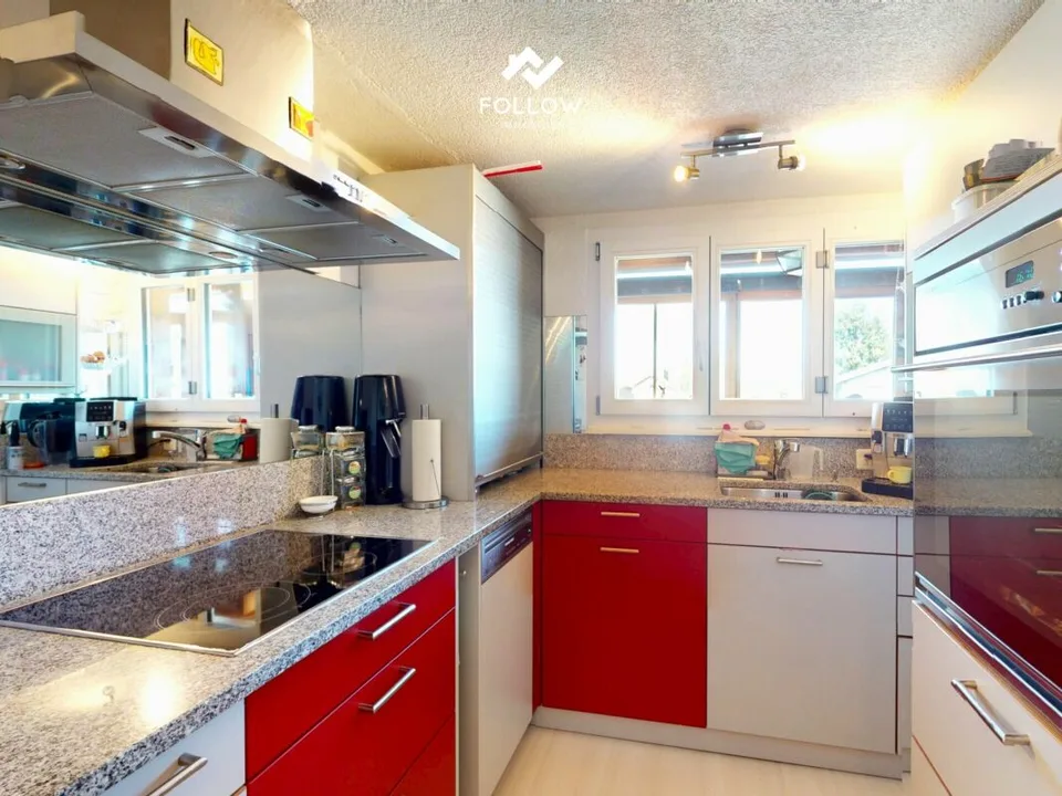 Family-friendly residential building with 2 apartments, large garden, plenty of space and expansion potential – photo 2 of 12