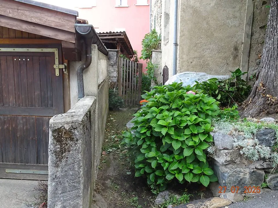 Wohnung zur Renovierung und anliegende Grundstücke – Foto 7 von 8
