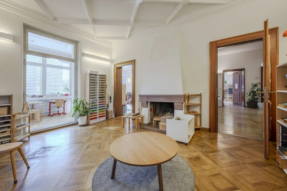 Villa commerciale représentative dans un excellent emplacement ! – photo 3 sur 13
