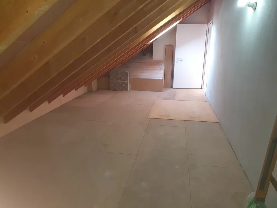 Platzwunder 4 1/2 plus 1 Zimmer 17m2 mit sep. Eingang – Foto 10 von 15